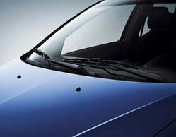 潤(rùn)華愛(ài)車(chē)養(yǎng)護(hù)課堂 慧眼識(shí)窗，教您如何選購(gòu)優(yōu)質(zhì)汽車(chē)玻璃